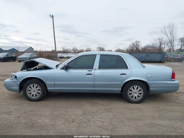 Ford Crown Victoria