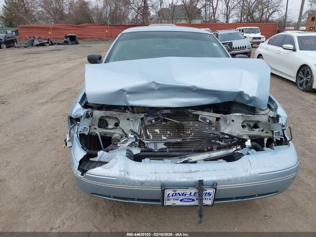 Ford Crown Victoria