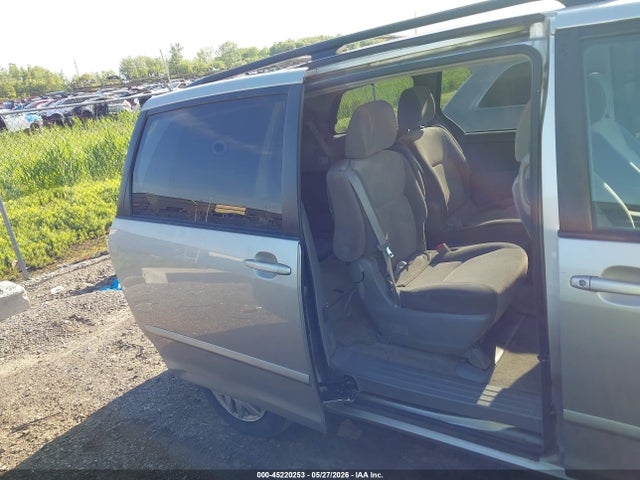 Toyota Sienna Le
