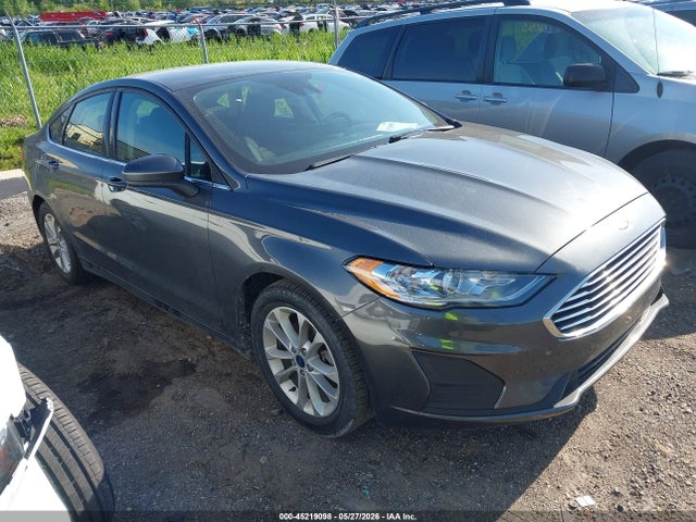 Salvage Ford Fusion Image