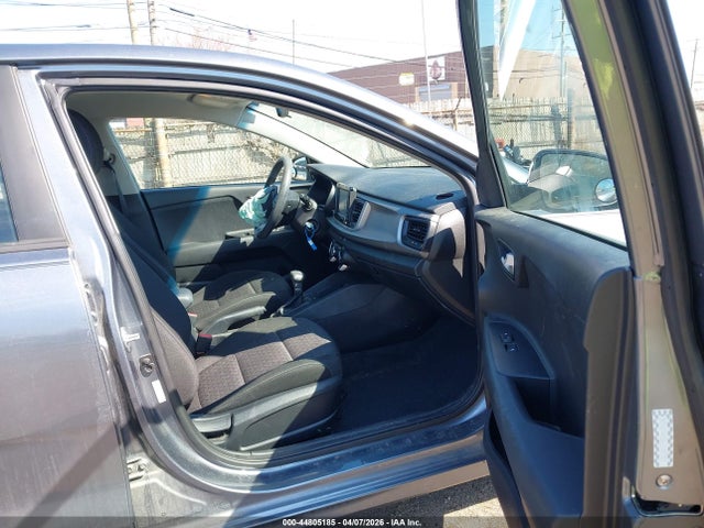 Kia Rio S