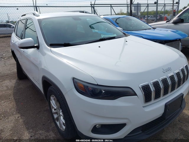 Salvage Jeep Cherokee Image