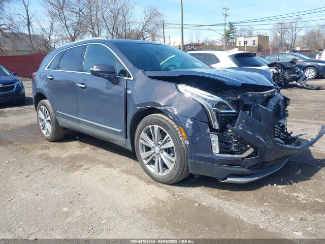 Salvage Cadillac XT5 Image