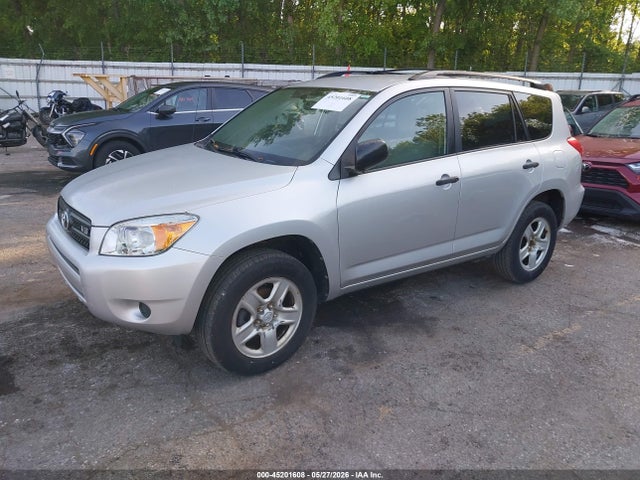 Toyota RAV4 Base V6