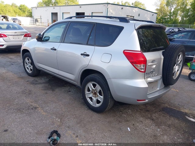 Toyota RAV4 Base V6