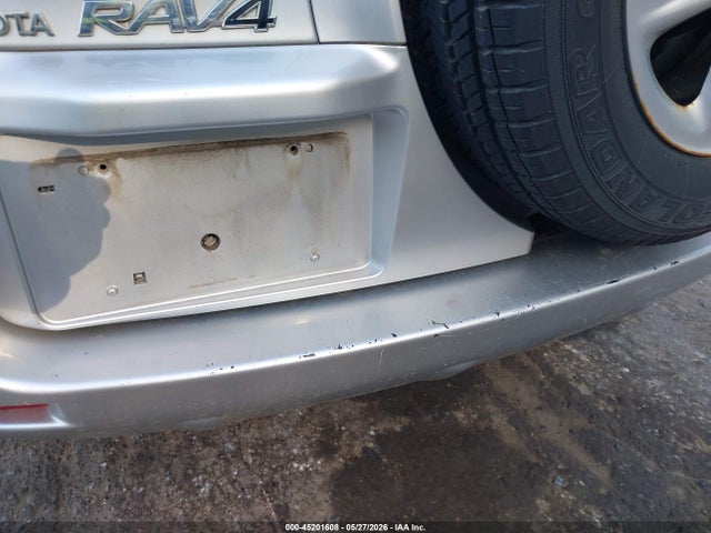 Toyota RAV4 Base V6