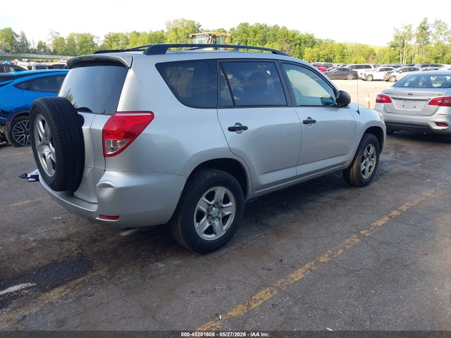 Toyota RAV4 Base V6