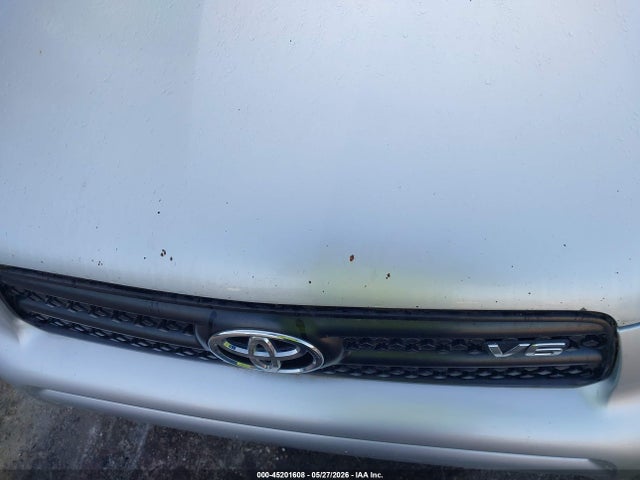Toyota RAV4 Base V6