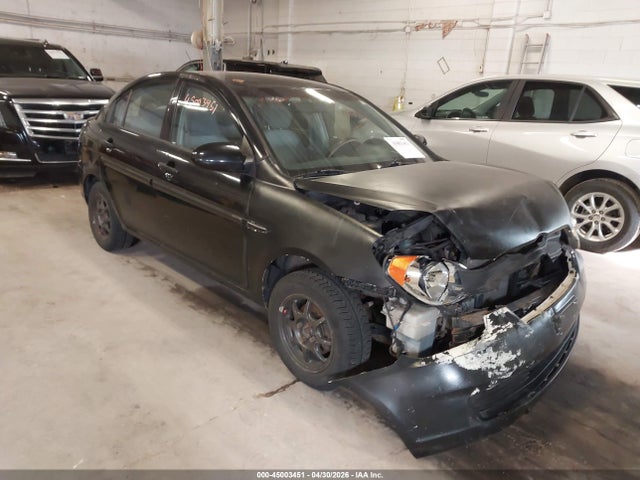 Salvage Hyundai ACCENT Image