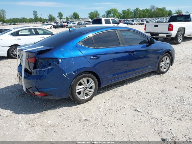 Hyundai ELANTRA Sel