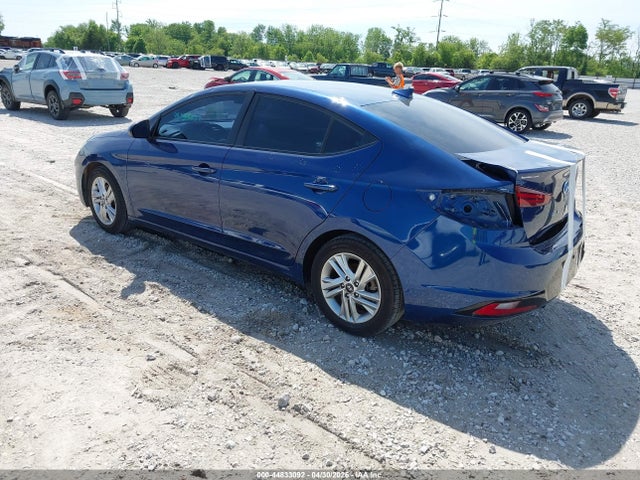 Hyundai ELANTRA Sel