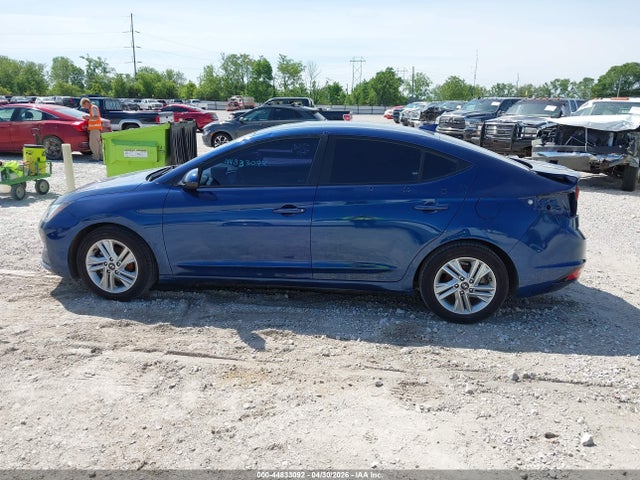 Hyundai ELANTRA Sel