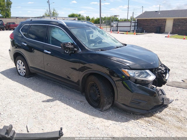 Salvage Nissan Rogue Image