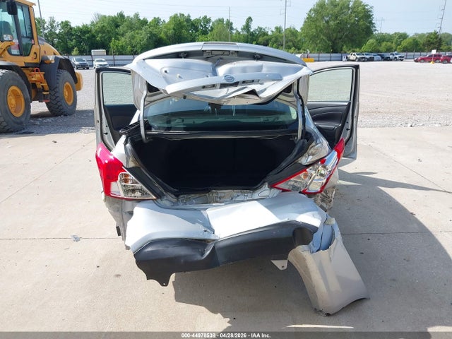 Nissan Versa 1.6 Sv