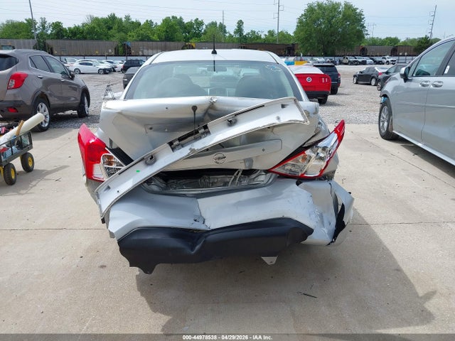 Nissan Versa 1.6 Sv