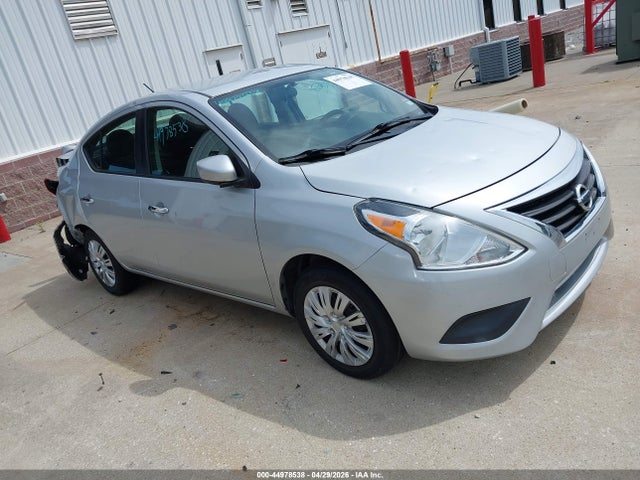 Salvage Nissan Versa Image