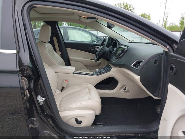 Chrysler 200 Limited Platinum