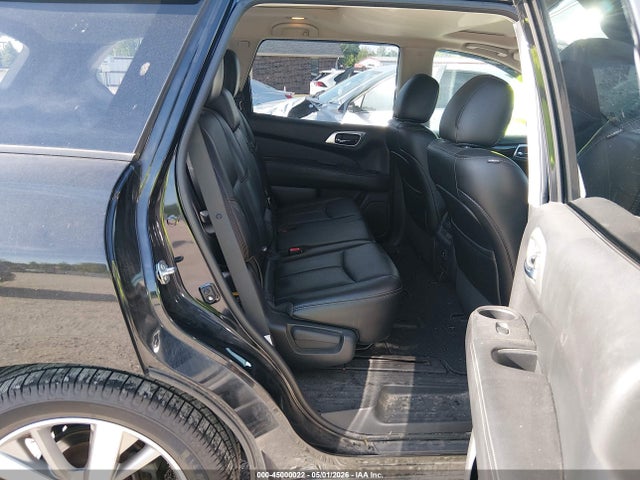 Nissan Pathfinder Platinum