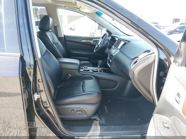 Nissan Pathfinder Platinum