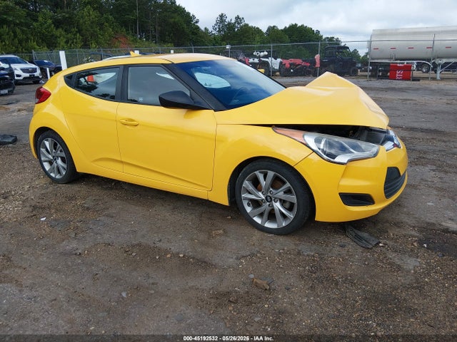 Salvage Hyundai VELOSTER Image