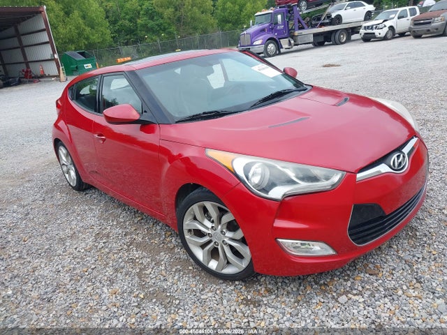 Salvage Hyundai VELOSTER Image