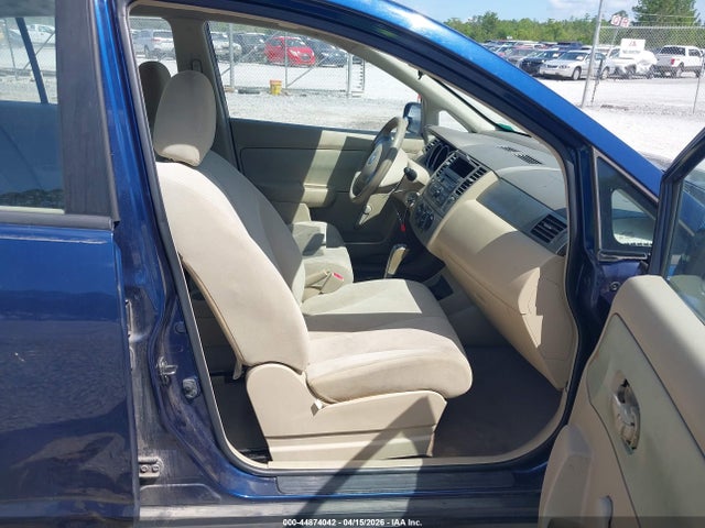 Nissan Versa 1.8s