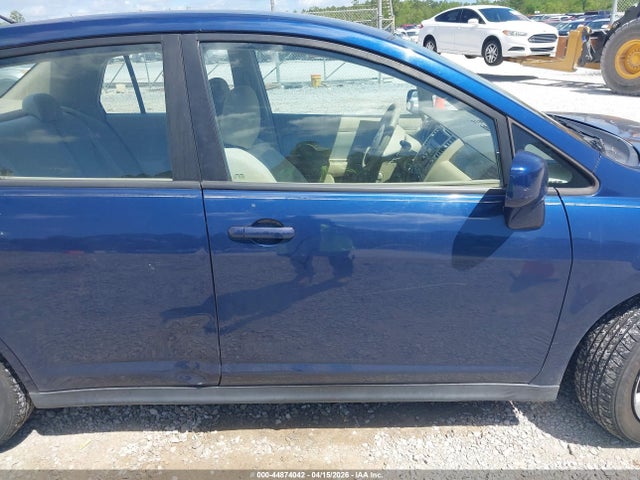 Nissan Versa 1.8s