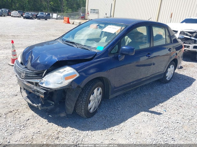 Nissan Versa 1.8s