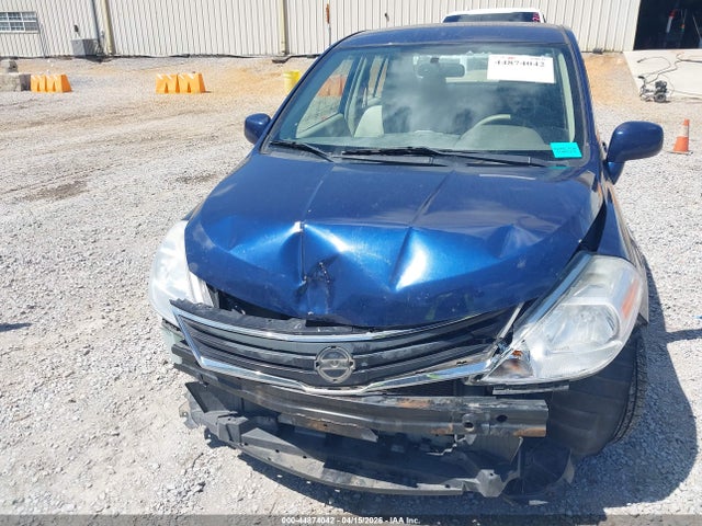 Nissan Versa 1.8s