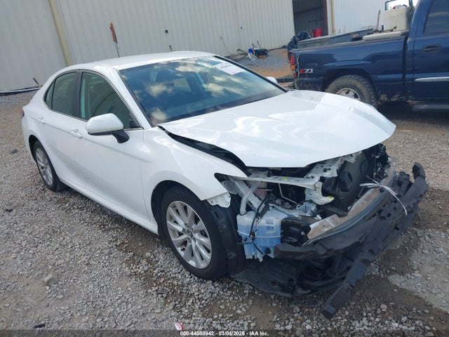 Salvage Toyota Camry Image