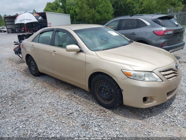 Salvage Toyota Camry Image