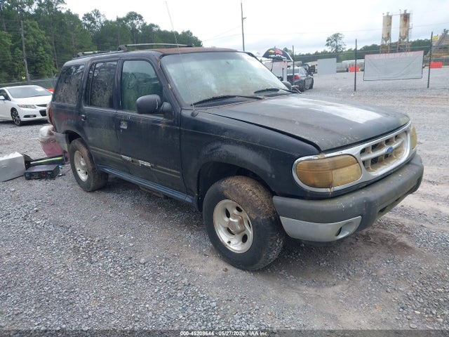 Salvage Ford Explorer Image