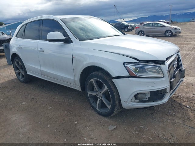 Salvage Audi Q5 Image