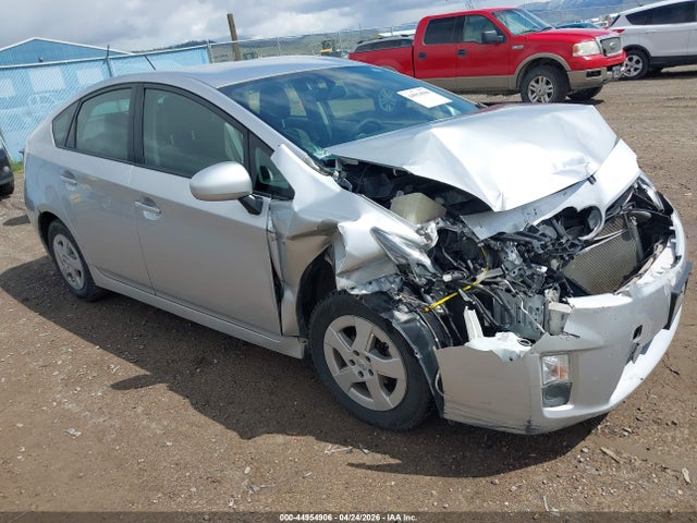 Salvage Toyota Prius Image