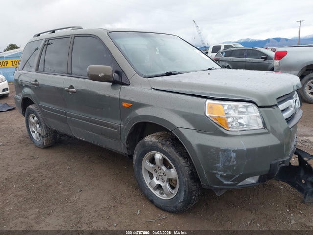 Salvage Honda Pilot Image