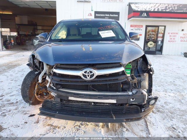 Toyota Highlander Le Plus V6