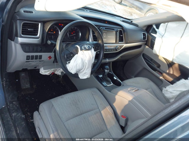 Toyota Highlander Le Plus V6
