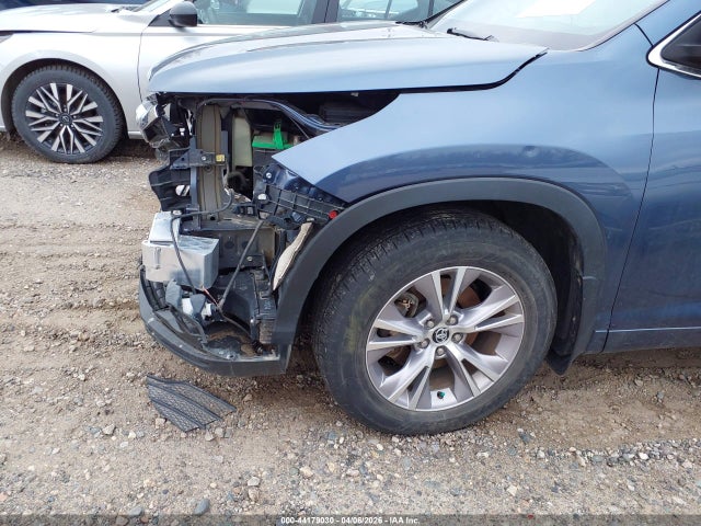 Toyota Highlander Le Plus V6