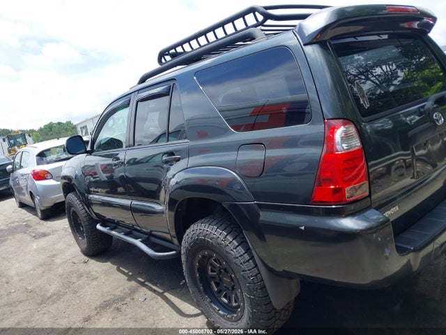 Toyota 4Runner Sport V8