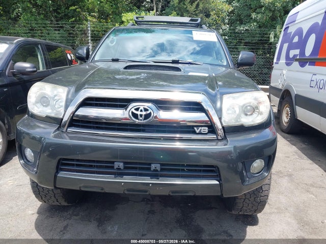 Toyota 4Runner Sport V8