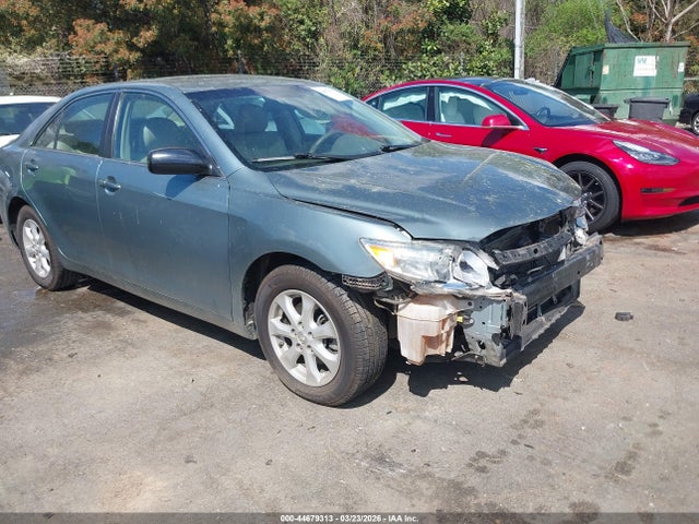 Salvage Toyota Camry Image