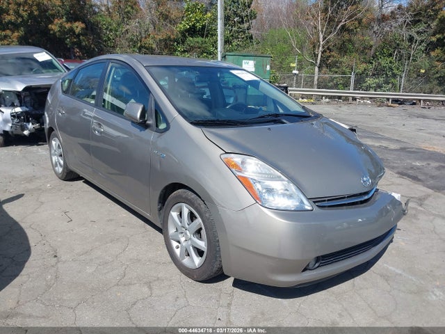 Salvage Toyota Prius Image