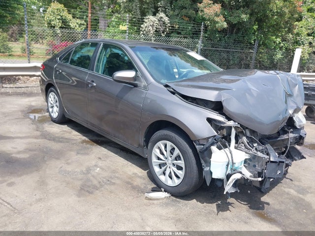 Salvage Toyota Camry Image