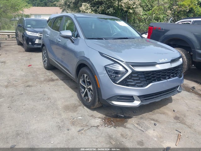 Salvage Kia Sportage Image