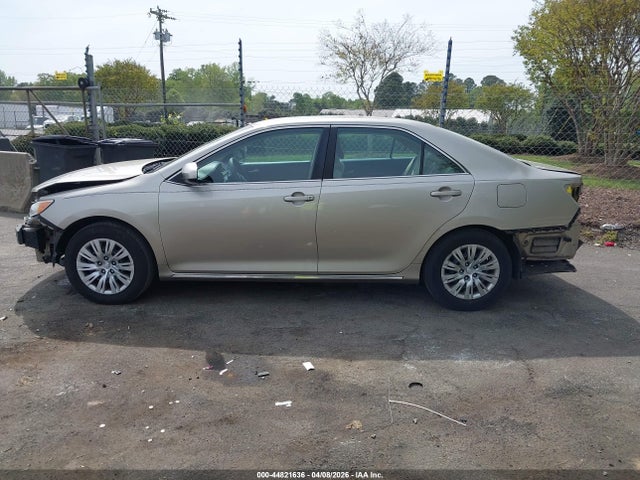 Toyota Camry Le