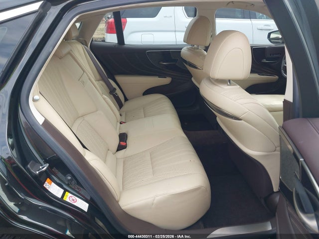Lexus LS