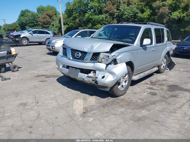 Nissan Pathfinder Se