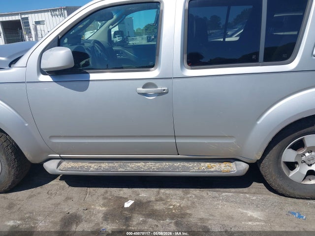 Nissan Pathfinder Se