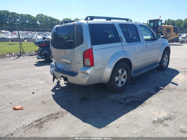 Nissan Pathfinder Se