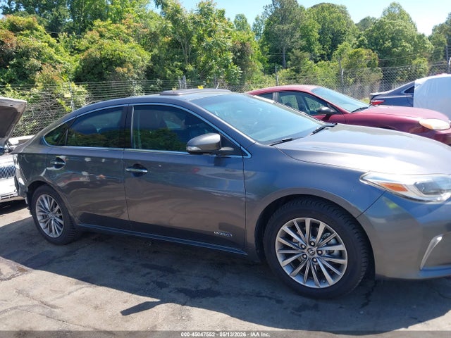 Toyota Avalon Hybrid Limited